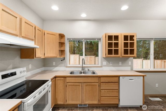 3607 Bittersweet Street SE, Olympia, WA 98501