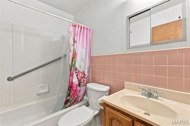 8622 North Avenue, St John, MO 63114