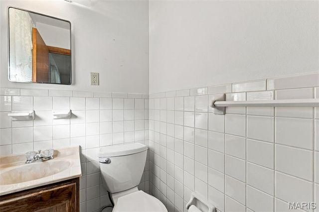 8622 North Avenue, St John, MO 63114