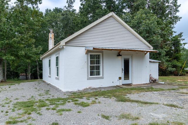 488 Lower Halls Mill Rd, Shelbyville, TN 37160