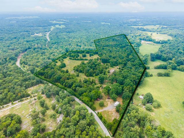 488 Lower Halls Mill Rd, Shelbyville, TN 37160