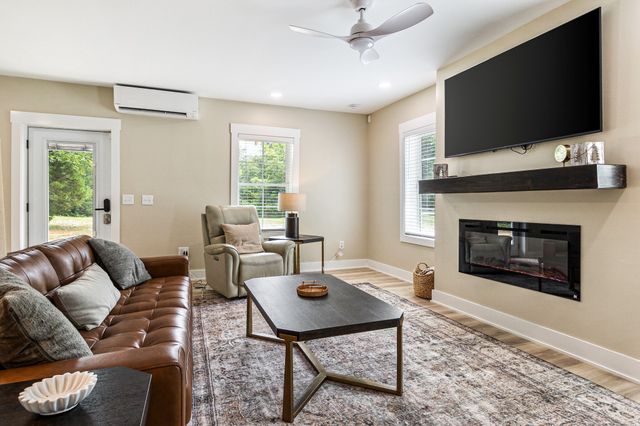 488 Lower Halls Mill Rd, Shelbyville, TN 37160