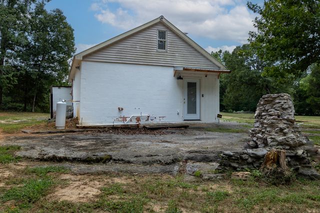 488 Lower Halls Mill Rd, Shelbyville, TN 37160