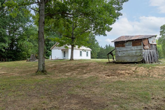 488 Lower Halls Mill Rd, Shelbyville, TN 37160