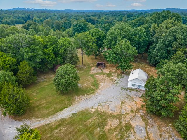 488 Lower Halls Mill Rd, Shelbyville, TN 37160