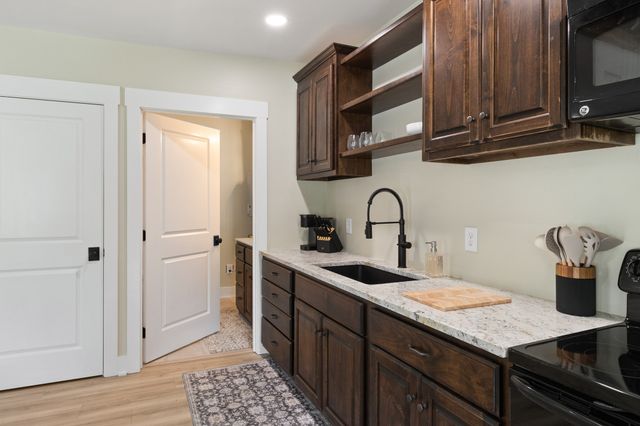 488 Lower Halls Mill Rd, Shelbyville, TN 37160