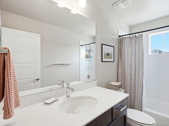 21239 E 62nd Ave, Aurora, CO 80019