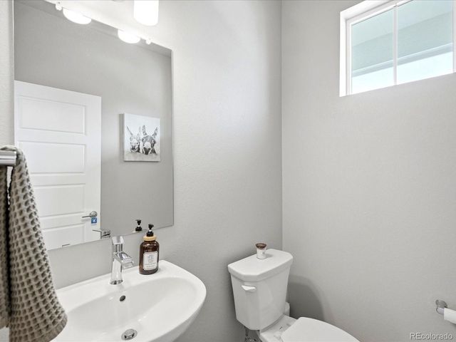 21239 E 62nd Ave, Aurora, CO 80019
