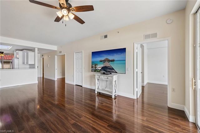2810 Cypress Trace CIR 2112, Naples, FL 34119