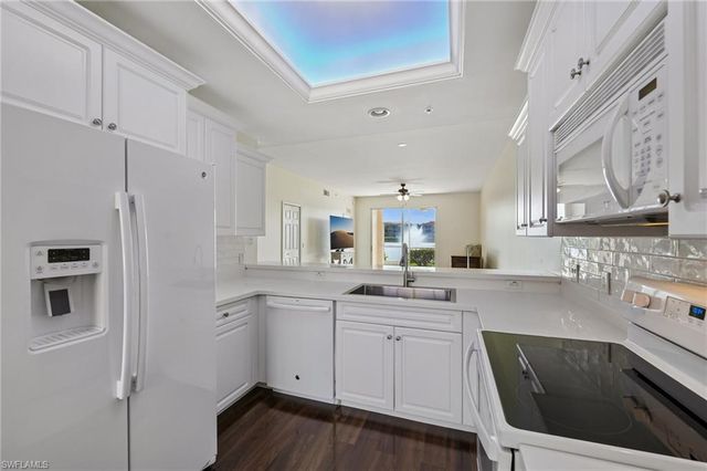 2810 Cypress Trace CIR 2112, Naples, FL 34119