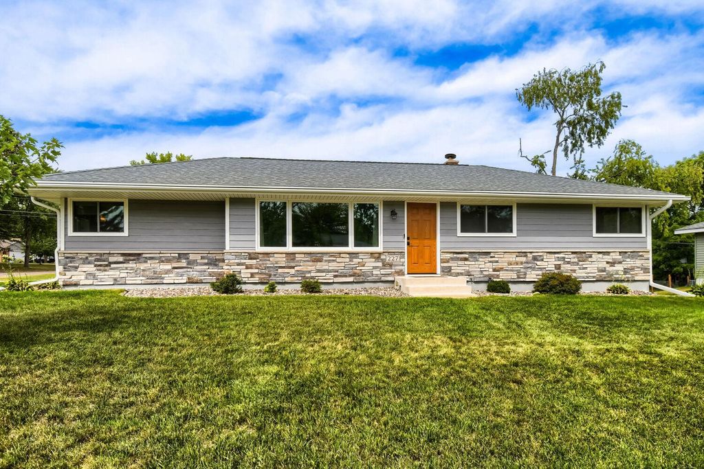 227 Dawn Avenue, Shoreview, MN 55126 — photo 3