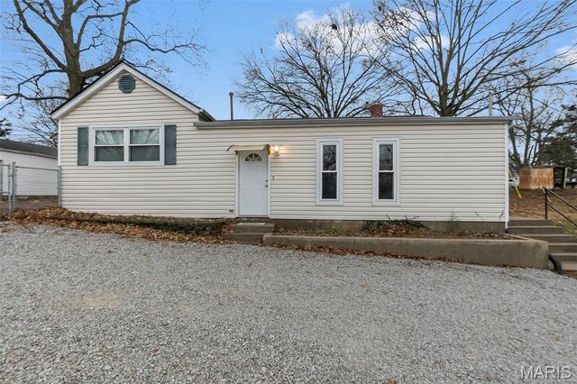 52 Linn Drive, Ste Genevieve, MO 63670