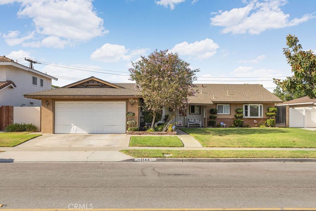 1144 El Camino Dr, Costa Mesa, CA 92626 — exterior