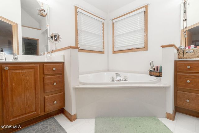 14633 Dexter Falls Road, Perrysburg, OH 43551