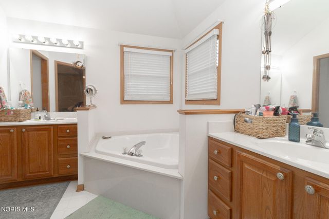 14633 Dexter Falls Road, Perrysburg, OH 43551