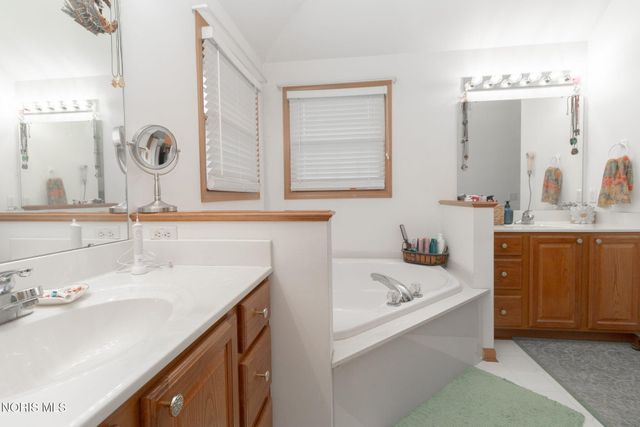 14633 Dexter Falls Road, Perrysburg, OH 43551