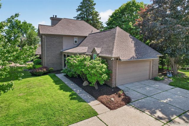6182 Ledwin Drive, Troy, MI 48098