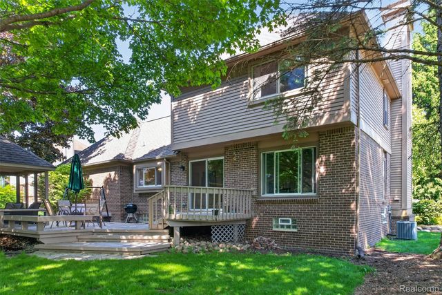6182 Ledwin Drive, Troy, MI 48098