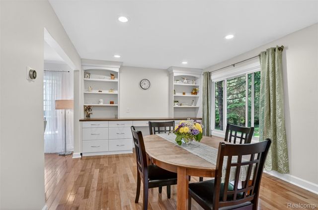 6182 Ledwin Drive, Troy, MI 48098