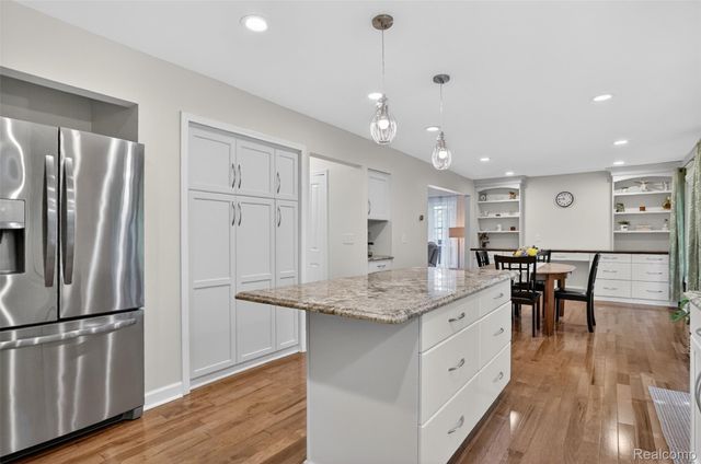 6182 Ledwin Drive, Troy, MI 48098