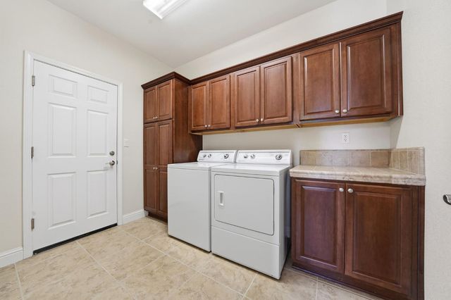 121 Nicolas Ct, Jackson, CA 95642