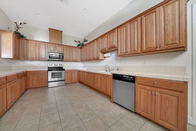 121 Nicolas Ct, Jackson, CA 95642