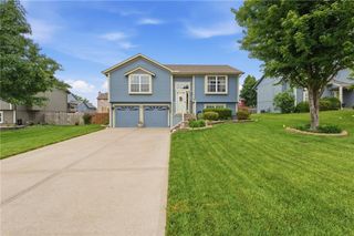 1308 Bradford Drive, Greenwood, MO 64034