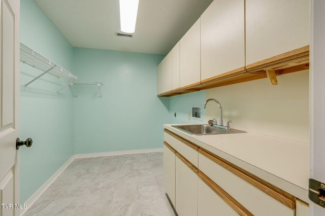 4517 Glenbrook Drive, Kingsport, TN 37664