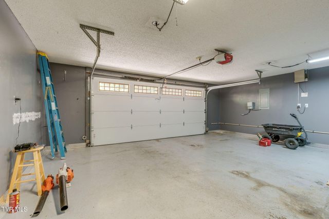 4517 Glenbrook Drive, Kingsport, TN 37664