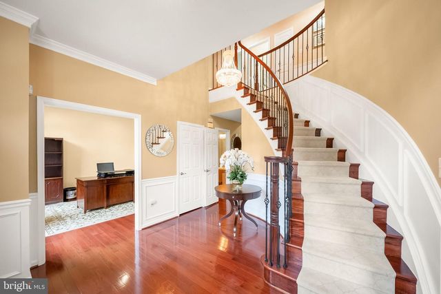 5667 LONESOME DOVE CT, Clifton, VA 20124