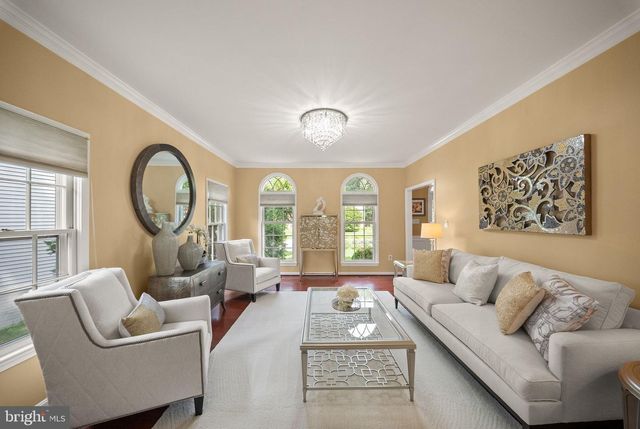 5667 LONESOME DOVE CT, Clifton, VA 20124