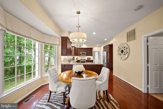 5667 LONESOME DOVE CT, Clifton, VA 20124