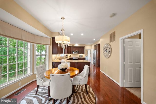 5667 LONESOME DOVE CT, Clifton, VA 20124