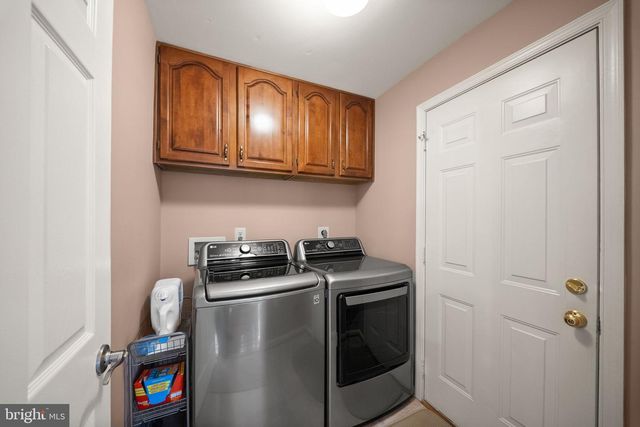 5667 LONESOME DOVE CT, Clifton, VA 20124