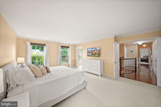 5667 LONESOME DOVE CT, Clifton, VA 20124