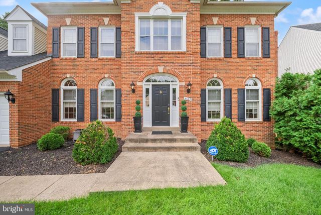 5667 LONESOME DOVE CT, Clifton, VA 20124