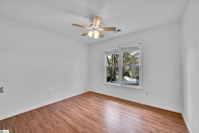 19 Parkcrest Court, Simpsonville, SC 29681