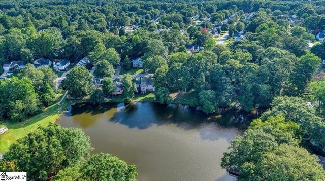 19 Parkcrest Court, Simpsonville, SC 29681