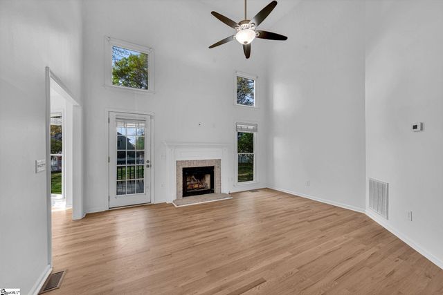 19 Parkcrest Court, Simpsonville, SC 29681