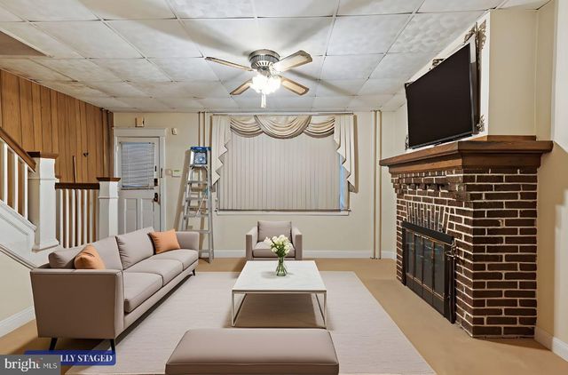 27 LAUREL AVE, Trenton, NJ 08618