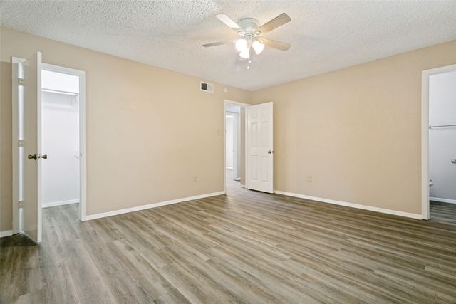 3008 Highgate Lane, Bedford, TX 76021