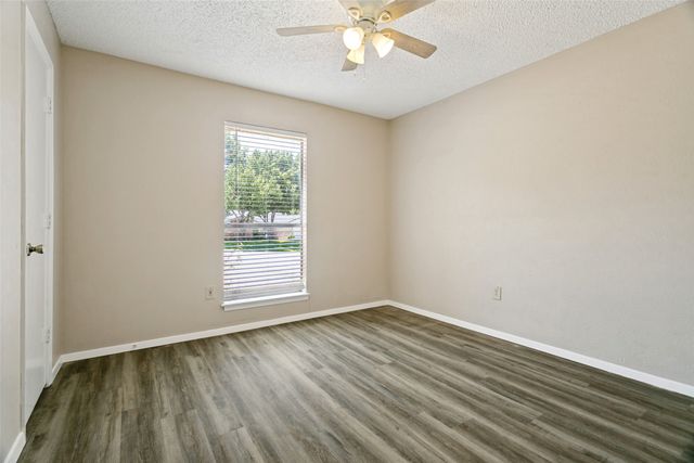 3008 Highgate Lane, Bedford, TX 76021