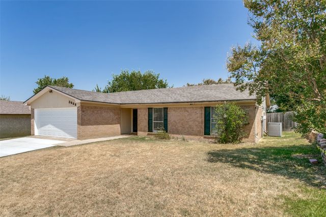 3008 Highgate Lane, Bedford, TX 76021