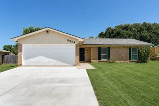 3008 Highgate Lane, Bedford, TX 76021