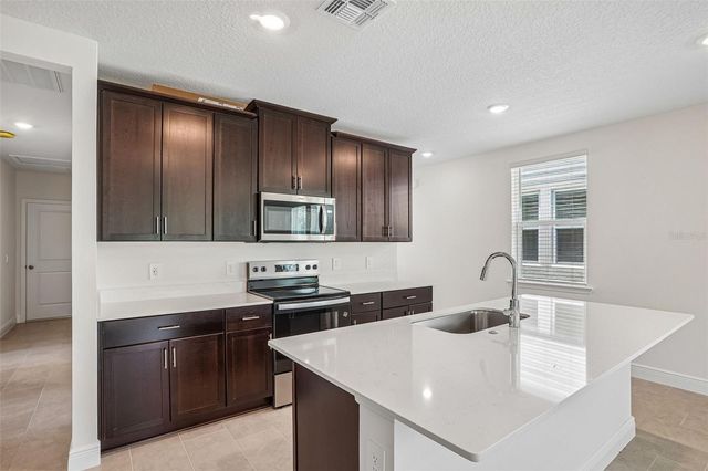 883 SUNSHOWER DRIVE, Lady Lake, FL 32159