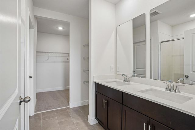 883 SUNSHOWER DRIVE, Lady Lake, FL 32159