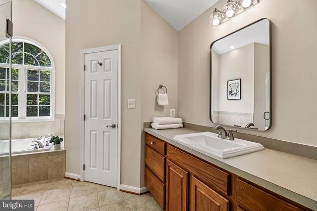 4827 BLUEBERRY DR, Brandywine, MD 20613
