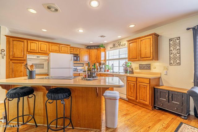 39203 W 10th Street, Palmdale, CA 93551