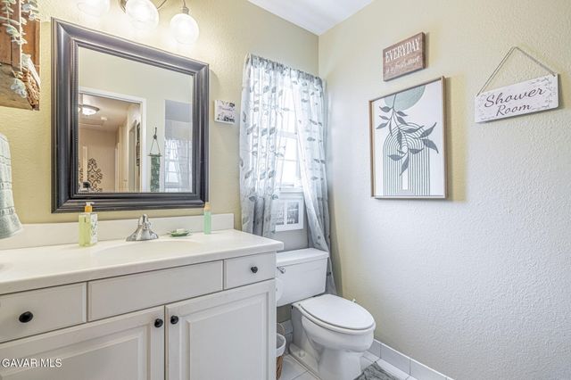 39203 W 10th Street, Palmdale, CA 93551