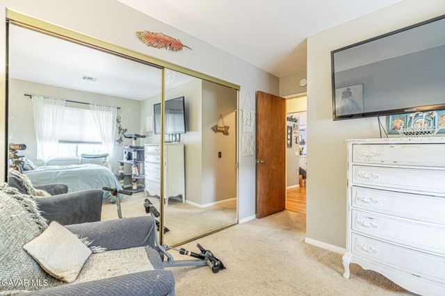 39203 W 10th Street, Palmdale, CA 93551